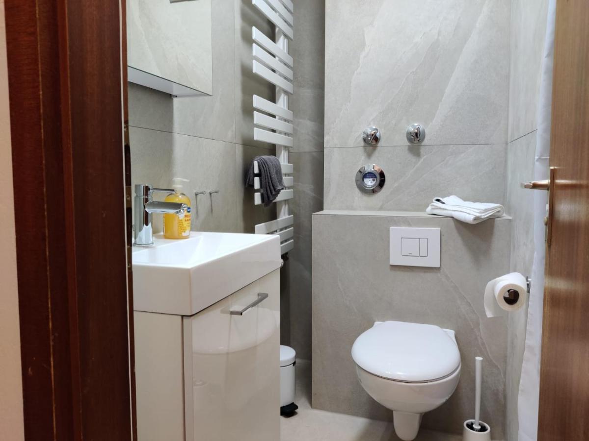 Schicke Wohnung In Stadtnaehe 뷔르츠부르크 외부 사진