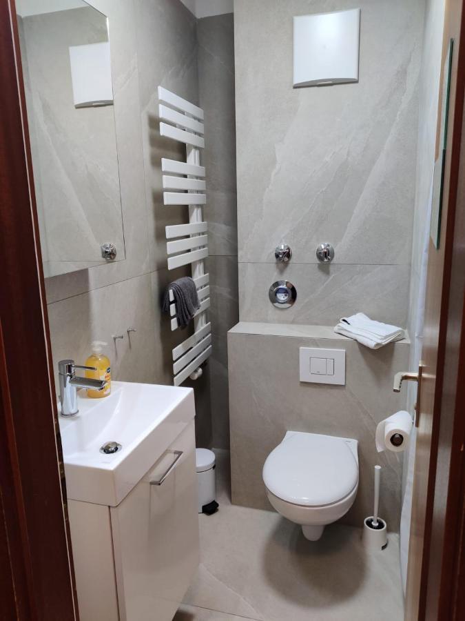 Schicke Wohnung In Stadtnaehe 뷔르츠부르크 외부 사진