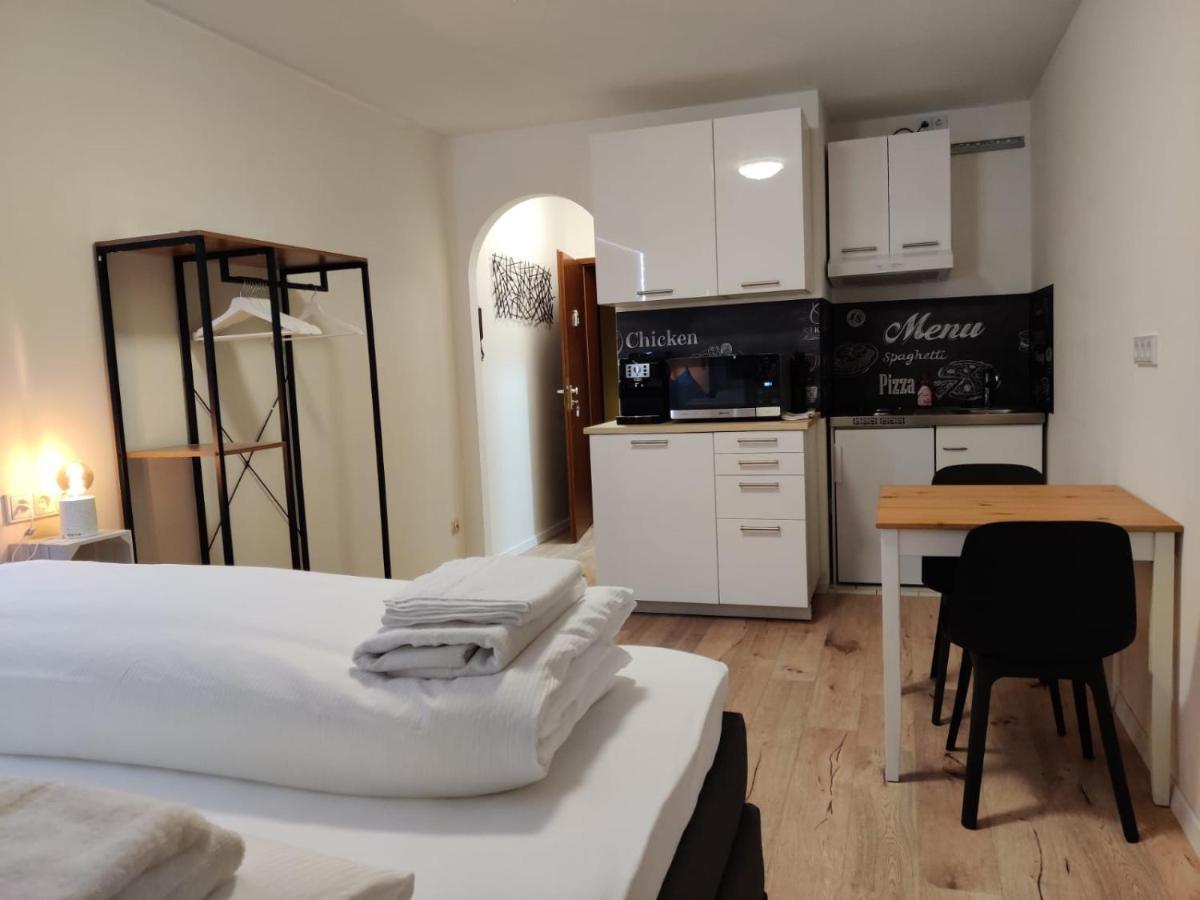 Schicke Wohnung In Stadtnaehe 뷔르츠부르크 외부 사진